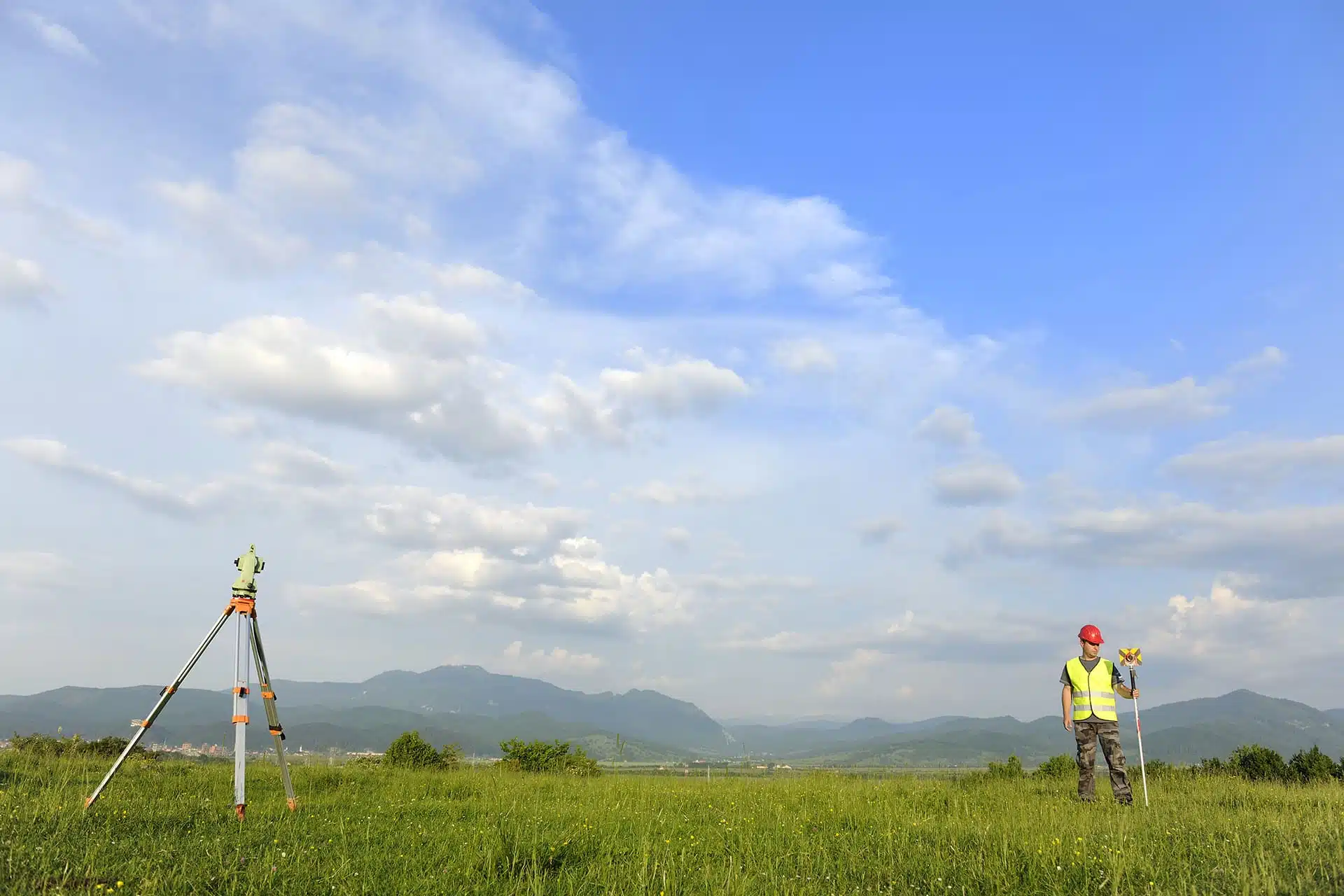 Bench Mark US - Land surveying equipment